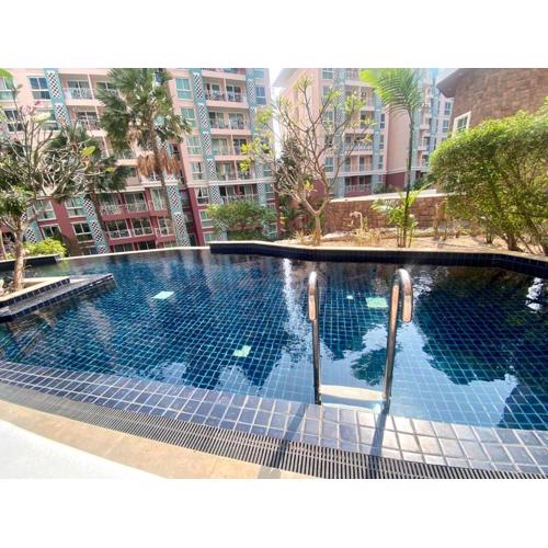 Grand Caribbean Condo Pattaya South pool access