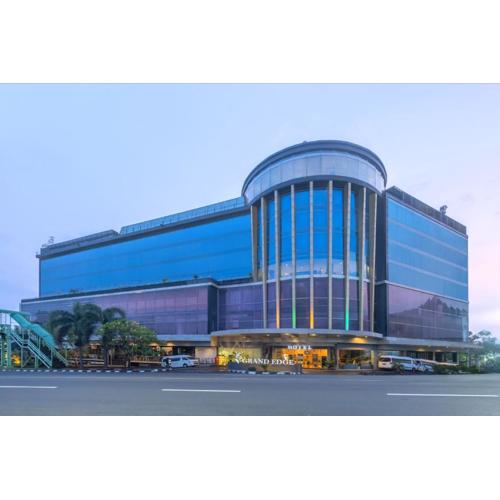 Grand Edge Hotel Semarang