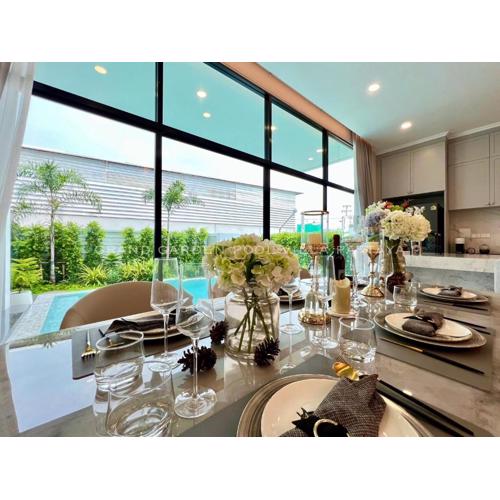 Grand Garden Pool Villa Pattaya