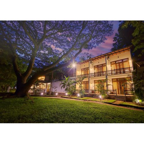 Grand Kalundawa Resort