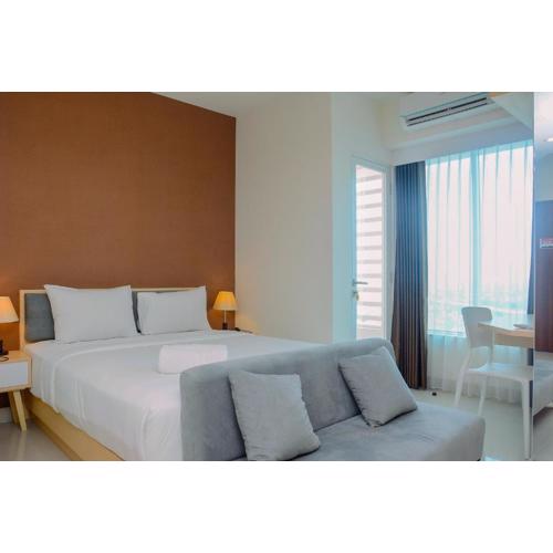 Grand Kamala Lagoon Studio Apartment with Modern Interior By Travelio