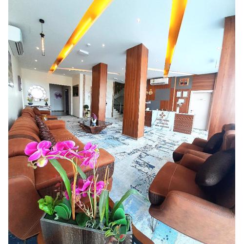 Grand Orchid Hotel Apartment
