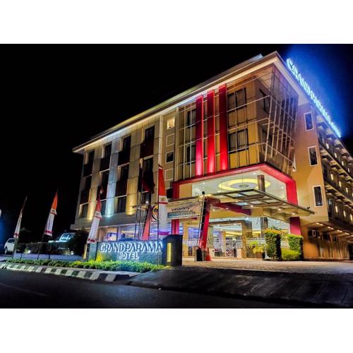 Grand Parama Hotel