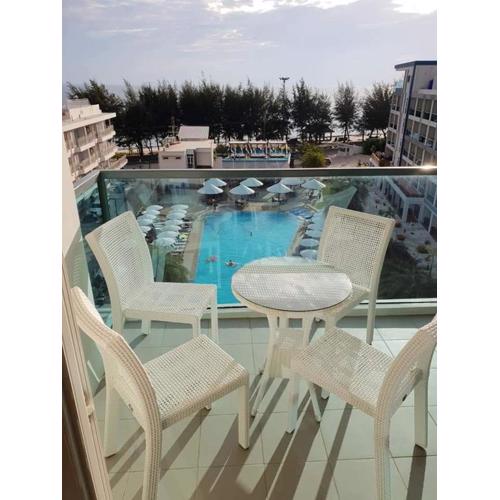 Grandblue condominium Room 606