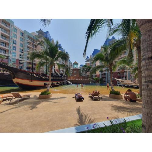 Grande Caribbean condo by lynlyn