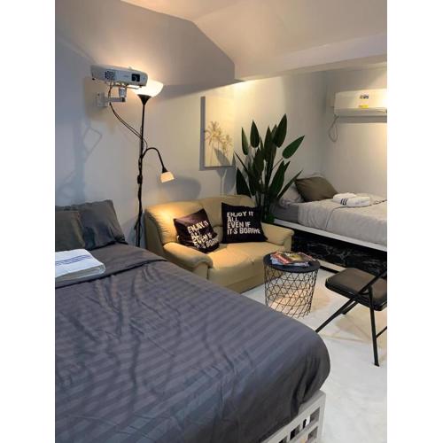 Gray Room The White Haven In Clark