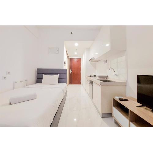 Great Deal and Comfortable Studio at Sky House BSD Apartment By Travelio