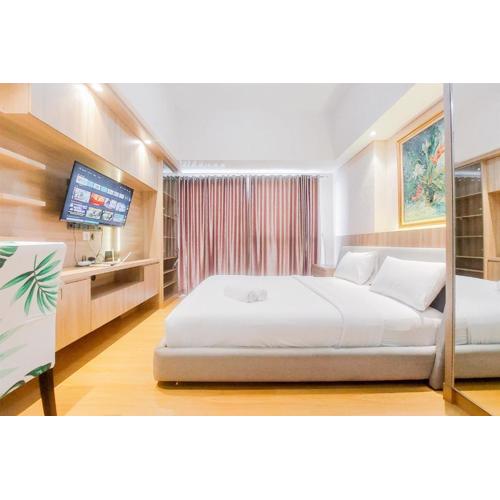 Great Deal and Cozy Studio Casa De Parco Apartment By Travelio