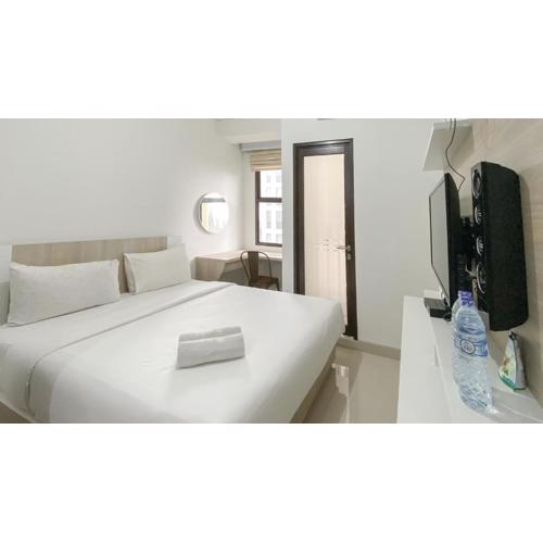 Great Deal and Simply Studio at Transpark Cibubur Apartment By Travelio