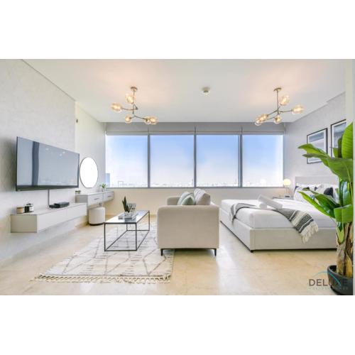 Great Deal Cozy 1BR with Pool & City Views by Deluxe Holiday Homes