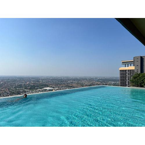 Great facilities n River view n Local