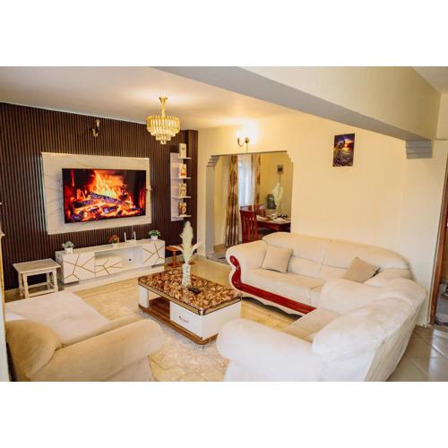 Great Hornbill Holiday Home