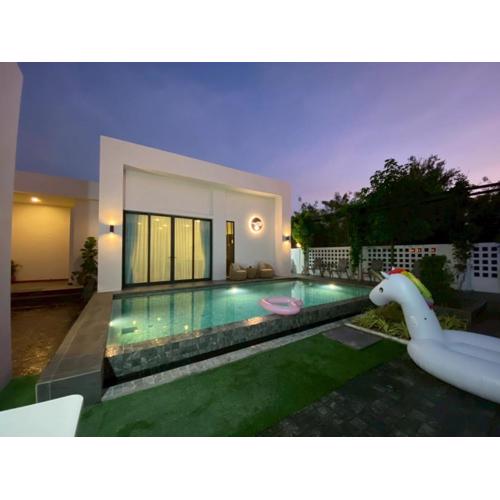 Great House Luxury 3BR Villa Pool Pattaya G1