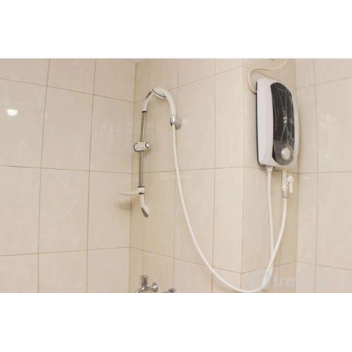 Great Location Studio Room at Springlake Summarecon Bekasi Apartment By Travelio