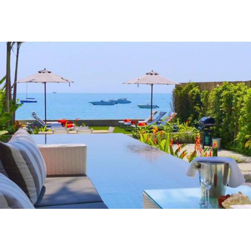 Great Modern Seafront Villa with Infinity Pool