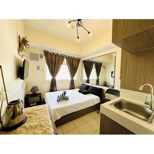 Great View@Fully Equipped Condo w/ WiFi NETFLIX @the Metro