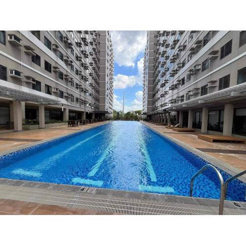 Green 2 SMDC - STUDIO TYPE Condo - Gems Suite Staycation