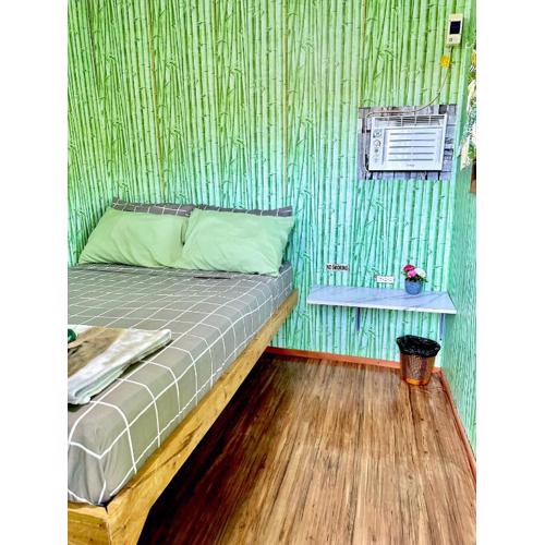 Green Acres Village Cabin Rental with Air conditioner