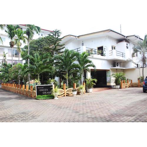 Green Grass Hotel & Restaurant