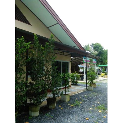 Green Happy Homestay