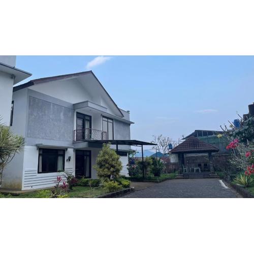 Green Hill Resort Kemuning