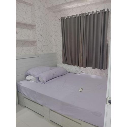 Green pramuka by Panda Room