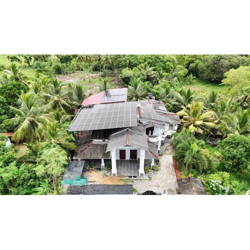 Green Villa Tramothi Houses By ARUCNA