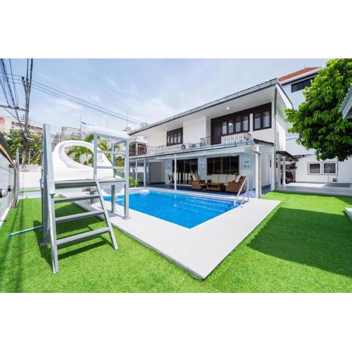 Greta Villa Pattaya ใกล้ชายหาด ใจกลางเมือง
