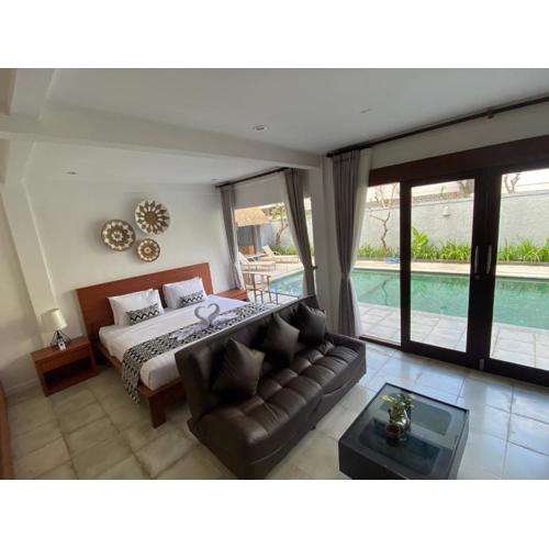 Grey House Monkey Forest