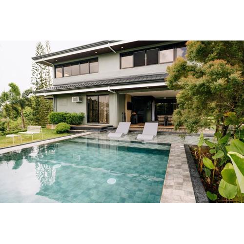 Grey Rock Mountain Villa w/ Private Pool & Jacuzzi