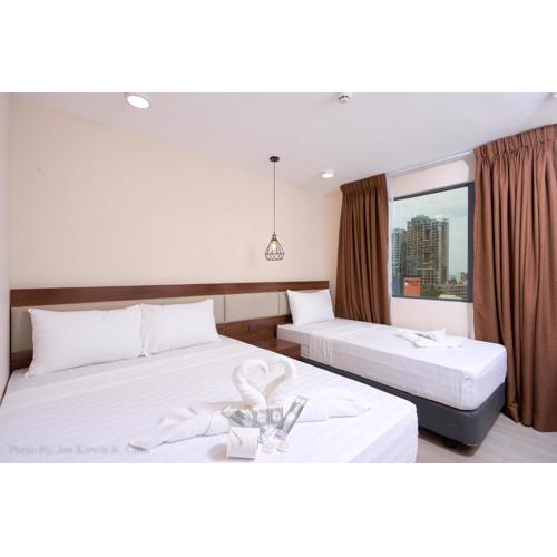 Griffin Hotel and Suites