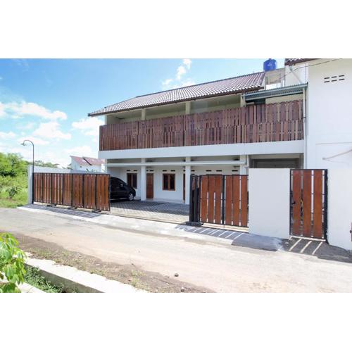 Griya Izzara Guest House Syariah