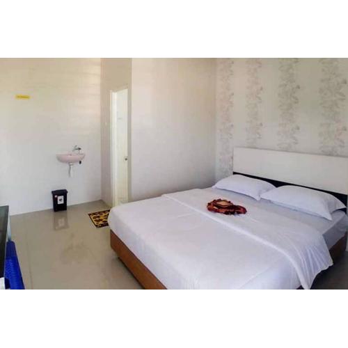 Griya Mulya near Alun Alun Batu Mitra RedDoorz