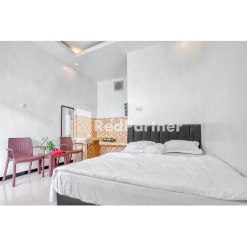 Griya Rahayu Guesthouse Mitra RedDoorz near Jatim Park 2 Batu