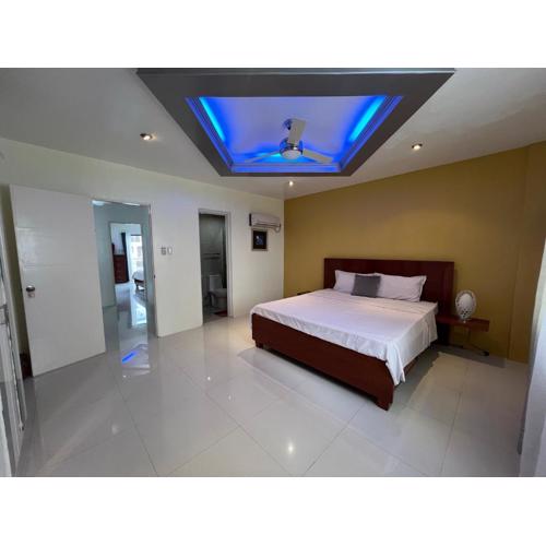 Grosvenor Square Kandi near walking street