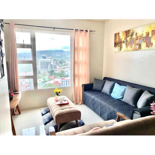 GROUP-FRIENDLY 2BR CEBU CONDO WITH MALL ACCESS
