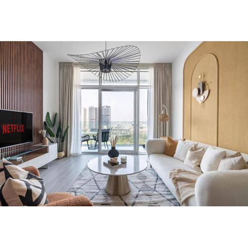 GuestReady - Dubai frame views from the sky