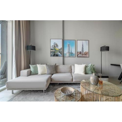 GuestReady - Exquisite living with Marina views