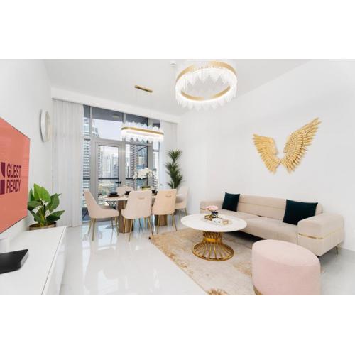 GuestReady - Fabulous home with Marina Canal views