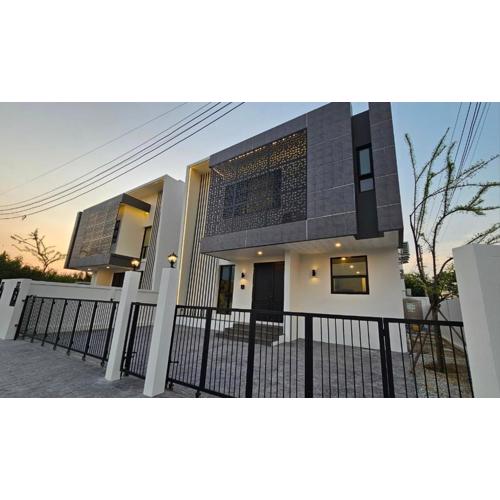 H1-2 Hidden Space Private Pool Villa-บางแสน