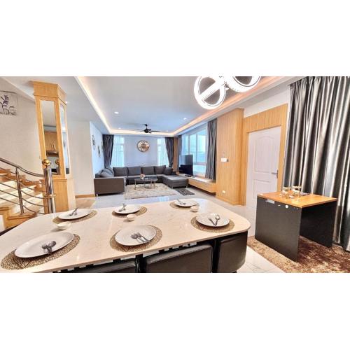 h2中天海滩 风月步行街 市中心 BBQ 酒吧街 独栋别墅4卧5卫豪华装修芭提雅海天-悠舍泳池桑拿房别墅