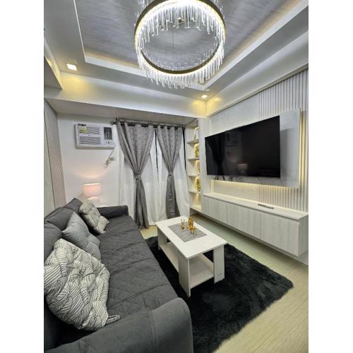 Hale Aloha Condo Atria