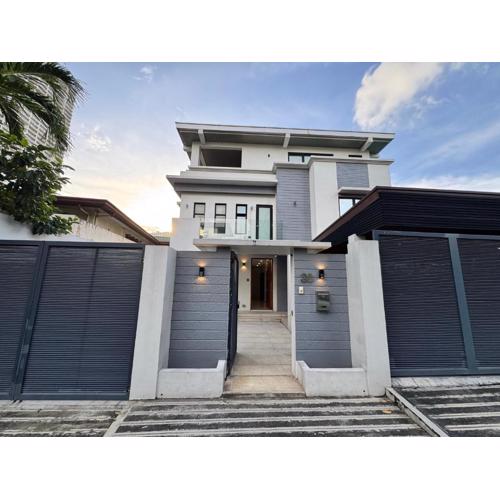 Halika Villa & Capitolo events place near BGC