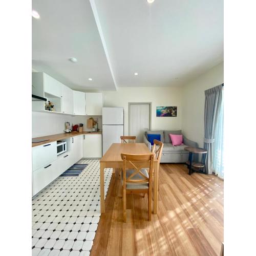 Halo 1 , 2 bedroom, 400m to the see