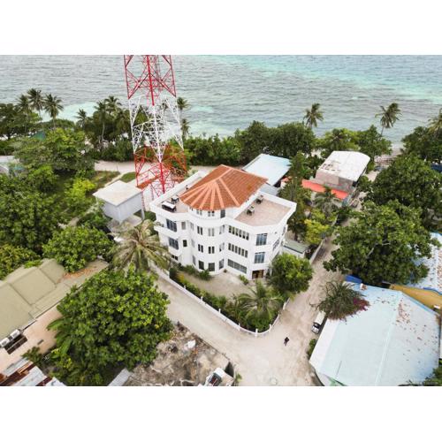 Handhu Runbaa Inn - Dhangethi