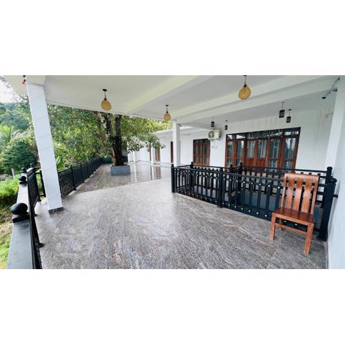 Hanthana Luxury Homestay