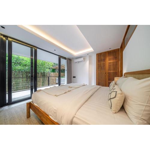 Happiness Apartment 3 - Private, Peaceful, Perfectly Located