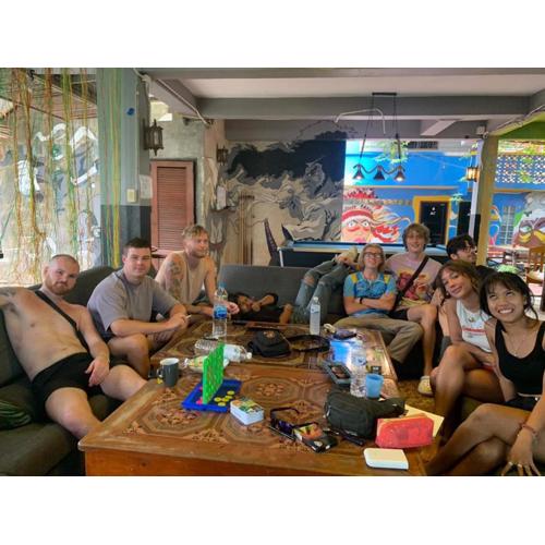 Happy House Backpackers