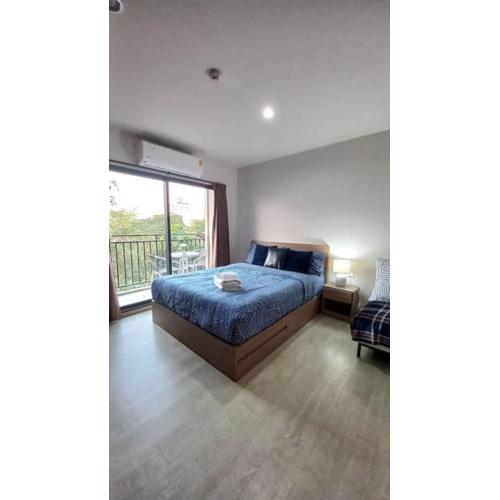 Happy Life at LacasitaD-HuaHin