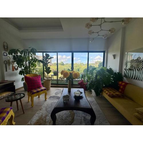 Happy Place Apartment